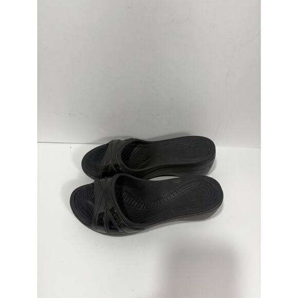 Crocs Women's Wedge Size: 10 Slip‎ On Sandals Mules Black Comfort - Picture 2 of 9